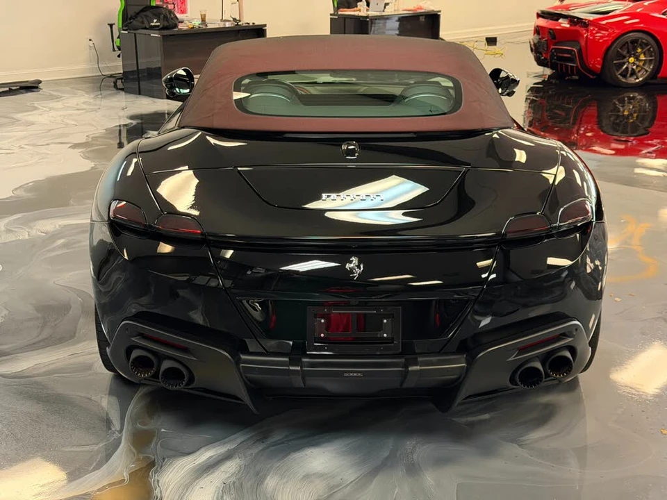 2025 Ferrari Roma Spider - Image 7 of 18