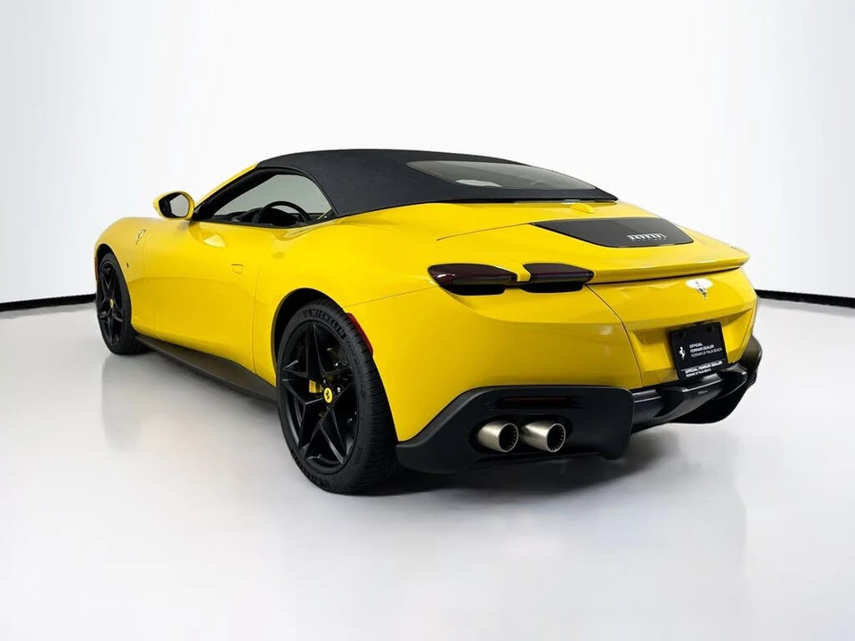 2025 Ferrari Roma Spider - Image 5 of 6