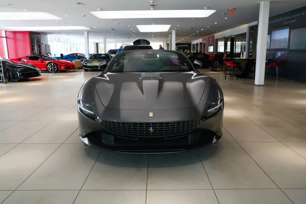 2025 Ferrari Roma Spider - Image 30 of 31
