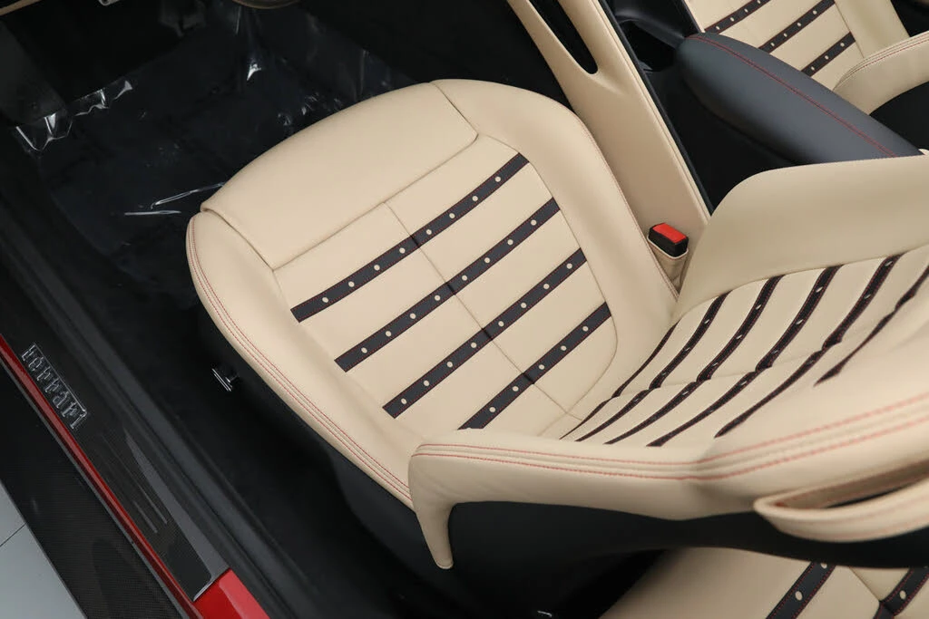 2025 Ferrari Roma Spider - Image 31 of 31