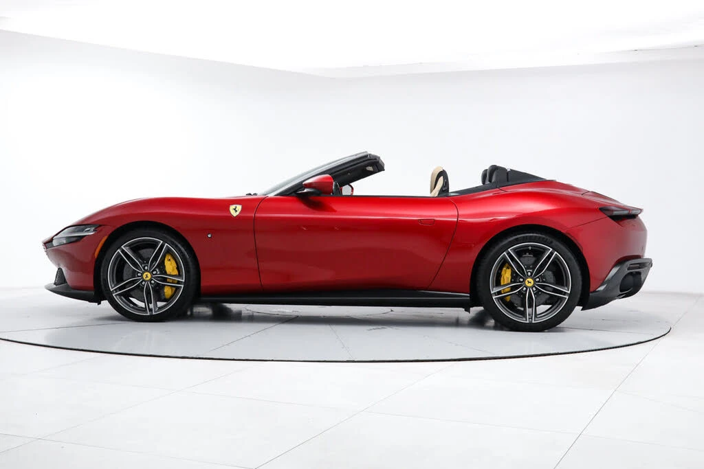 2025 Ferrari Roma Spider - Image 3 of 31