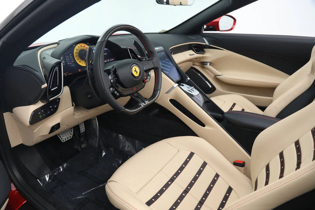 2025 Ferrari Roma Spider - Image 4 of 31