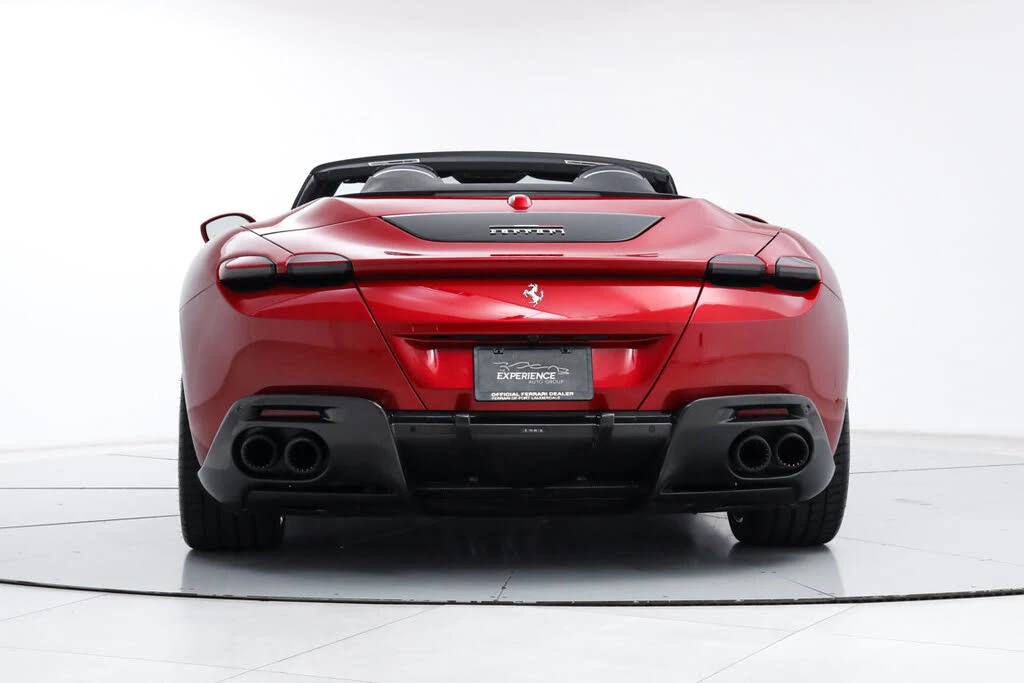 2025 Ferrari Roma Spider - Image 10 of 31
