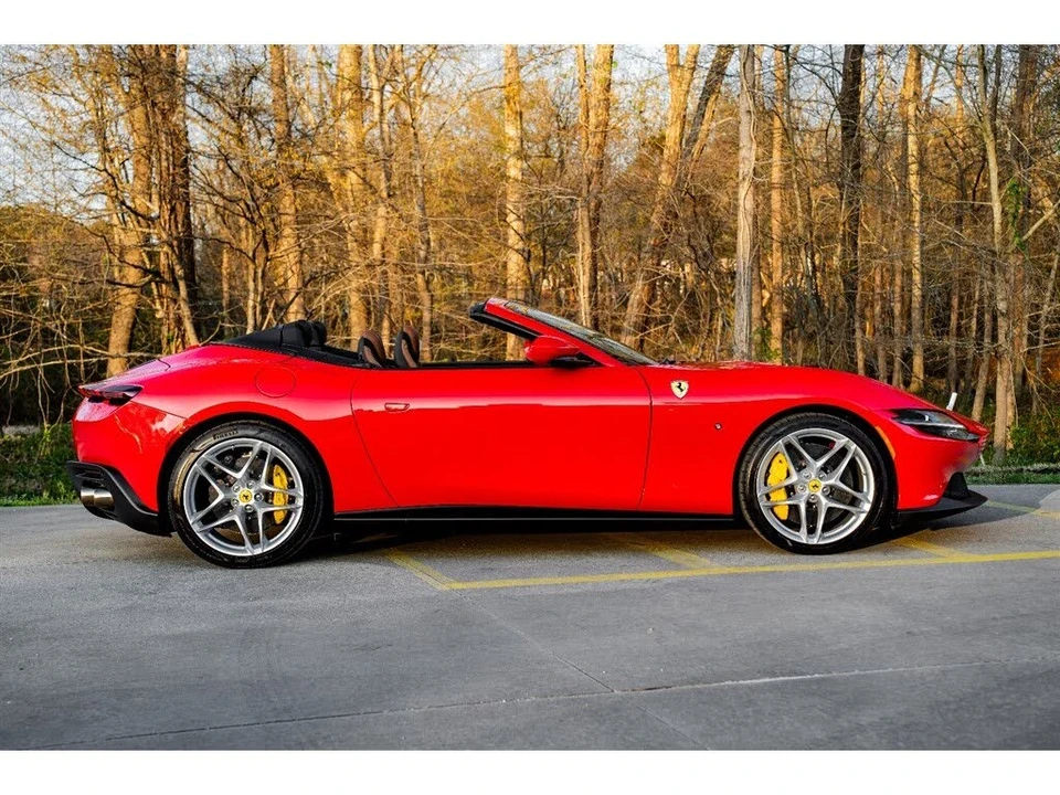 2025 Ferrari Roma Spider - Image 6 of 31