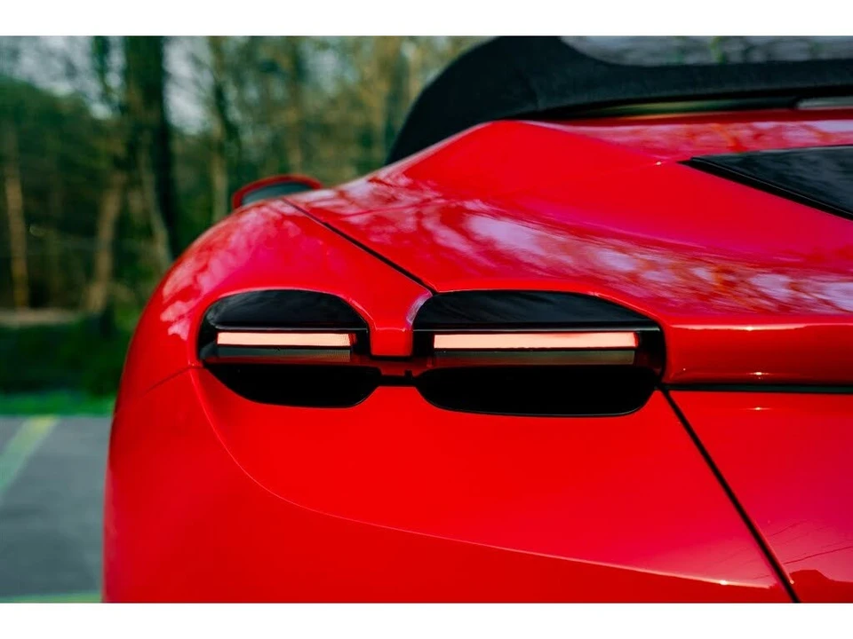 2025 Ferrari Roma Spider - Image 22 of 31