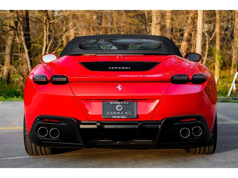 2025 Ferrari Roma Spider - Image 15 of 31