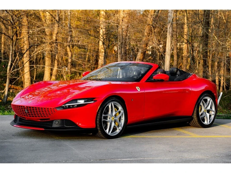 2025 Ferrari Roma Spider - Image 2 of 31