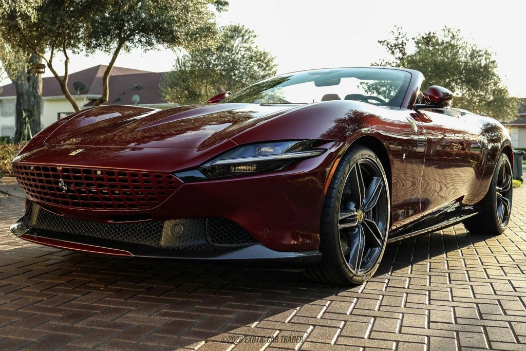 2025 Ferrari Roma Spider - Image 15 of 24