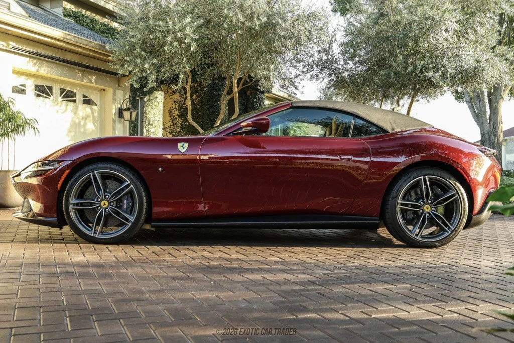 2025 Ferrari Roma Spider - Image 16 of 24