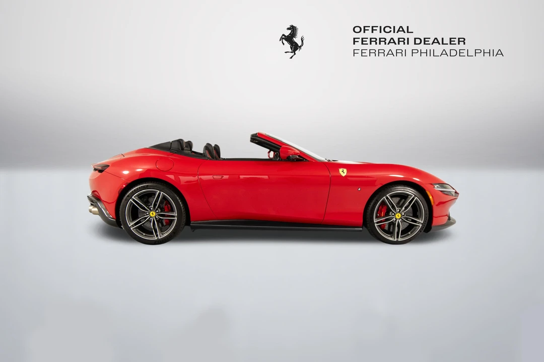 2025 Ferrari Roma Spider - Image 9 of 31