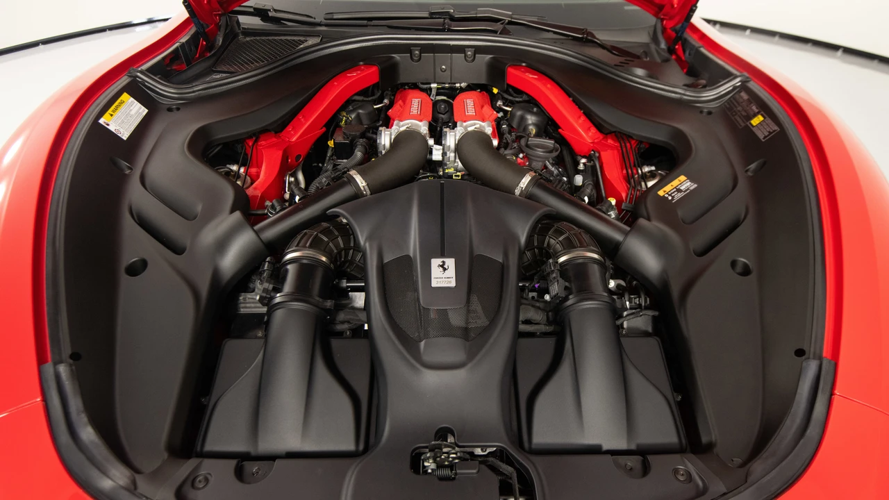 2025 Ferrari Roma Spider - Image 31 of 31