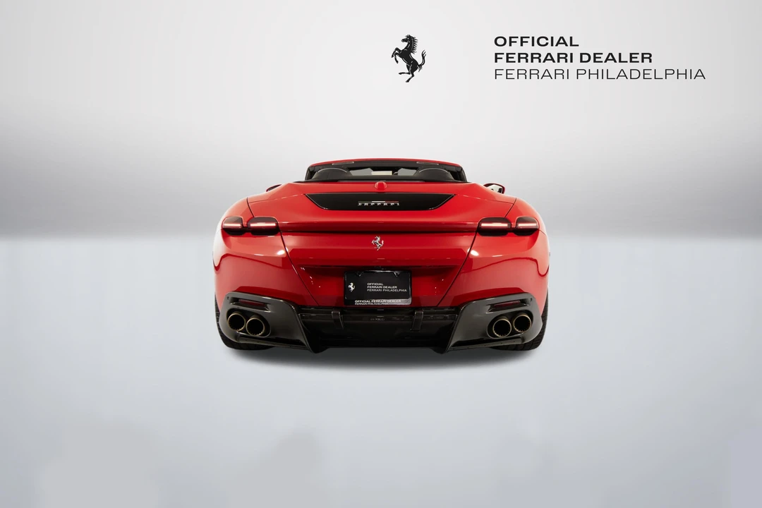2025 Ferrari Roma Spider - Image 7 of 31