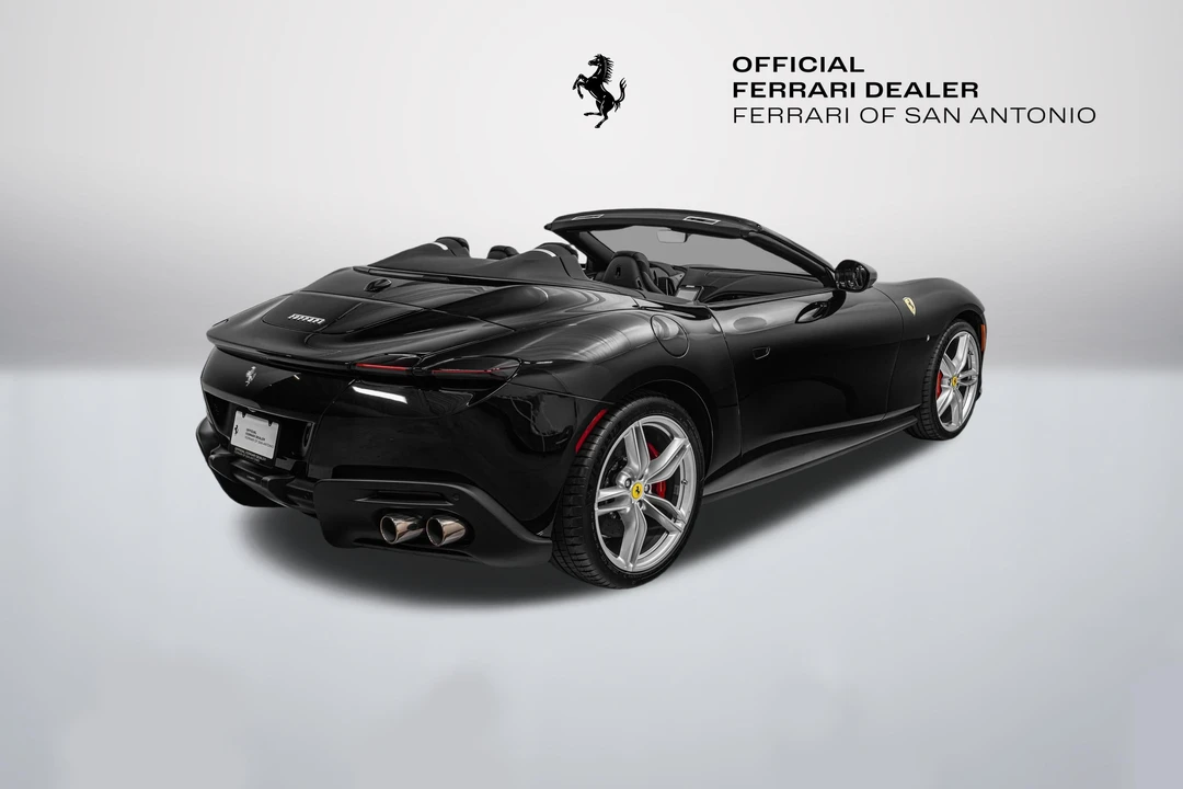 2025 Ferrari Roma Spider - Image 10 of 31