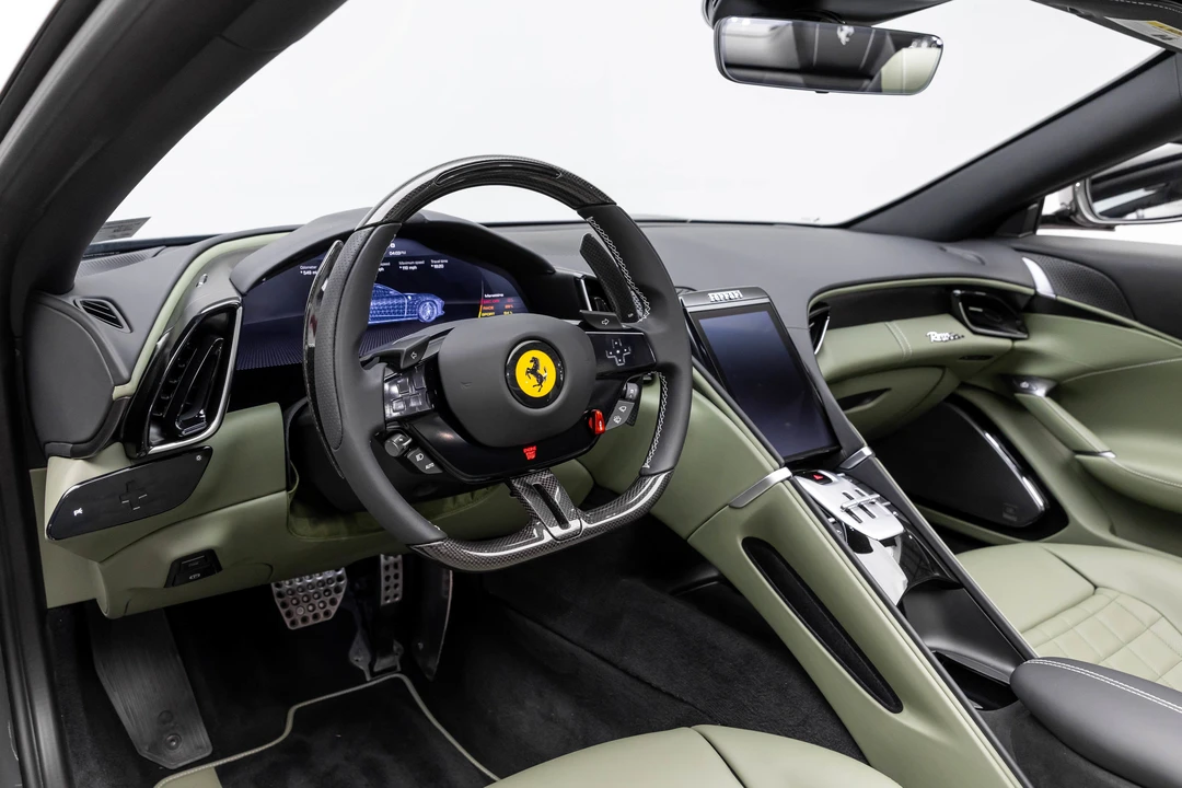 2025 Ferrari Roma Spider - Image 4 of 31