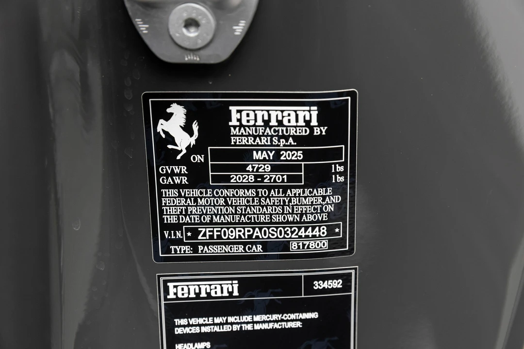 2025 Ferrari Roma Spider - Image 20 of 31