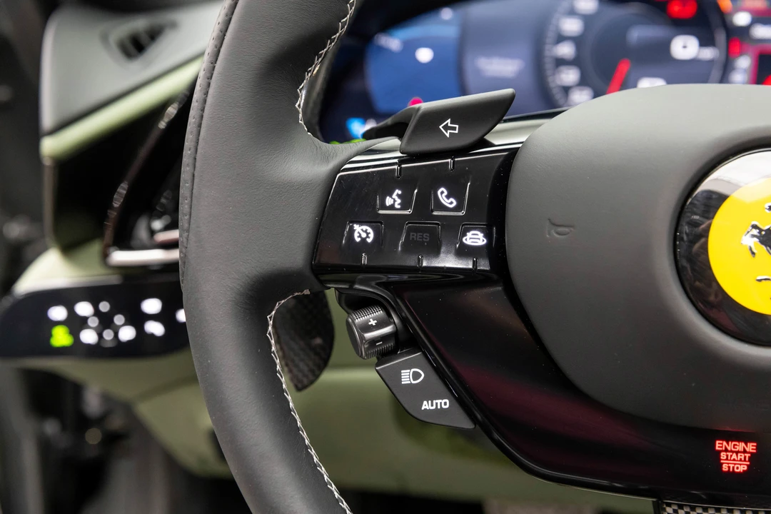 2025 Ferrari Roma Spider - Image 23 of 31