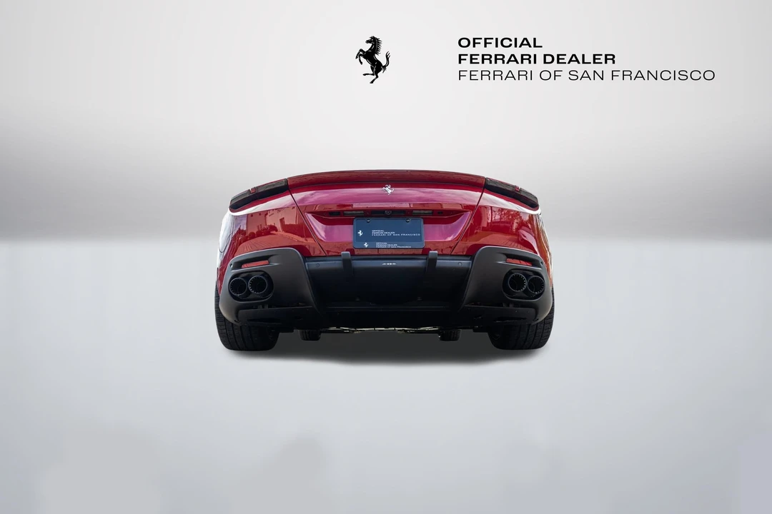 2025 Ferrari Roma Spider - Image 22 of 31