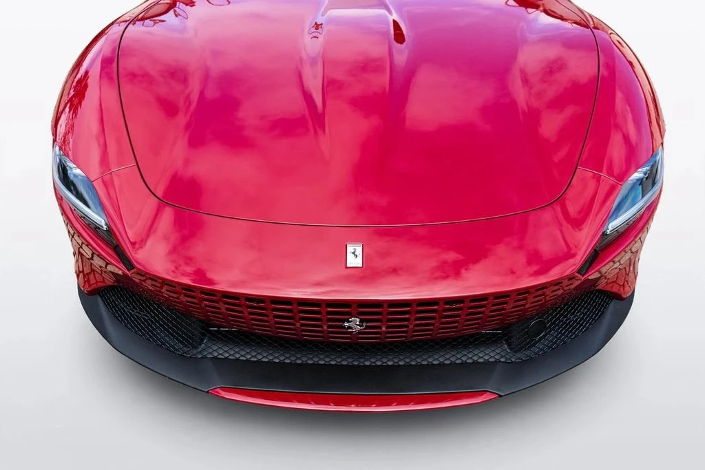 2025 Ferrari Roma Spider - Image 13 of 31