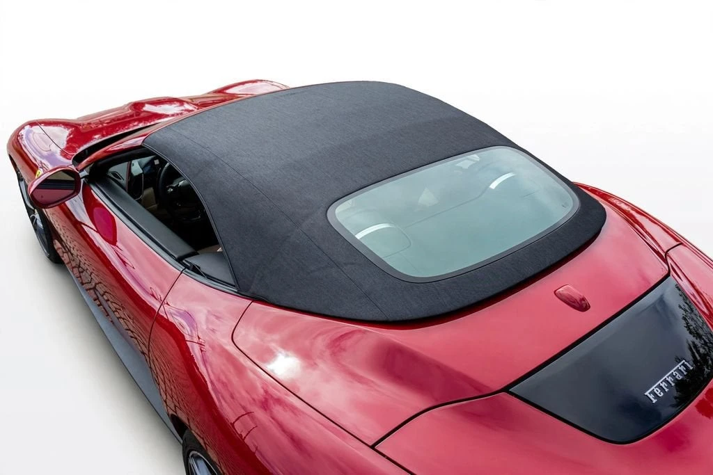2025 Ferrari Roma Spider - Image 27 of 31