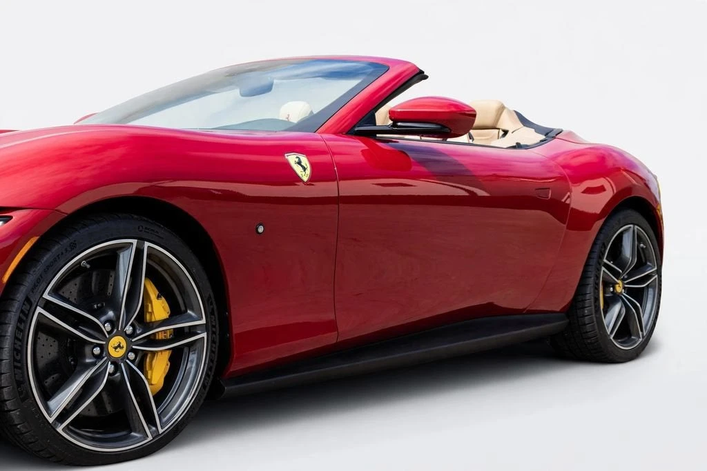 2025 Ferrari Roma Spider - Image 31 of 31