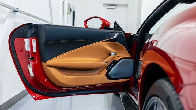2025 Ferrari Roma Spider - Image 11 of 16