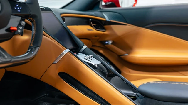 2025 Ferrari Roma Spider - Image 8 of 16