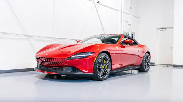 2025 Ferrari Roma Spider - Image 2 of 16