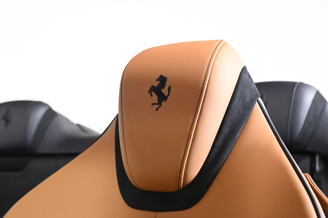 2025 Ferrari Roma Spider - Image 25 of 29