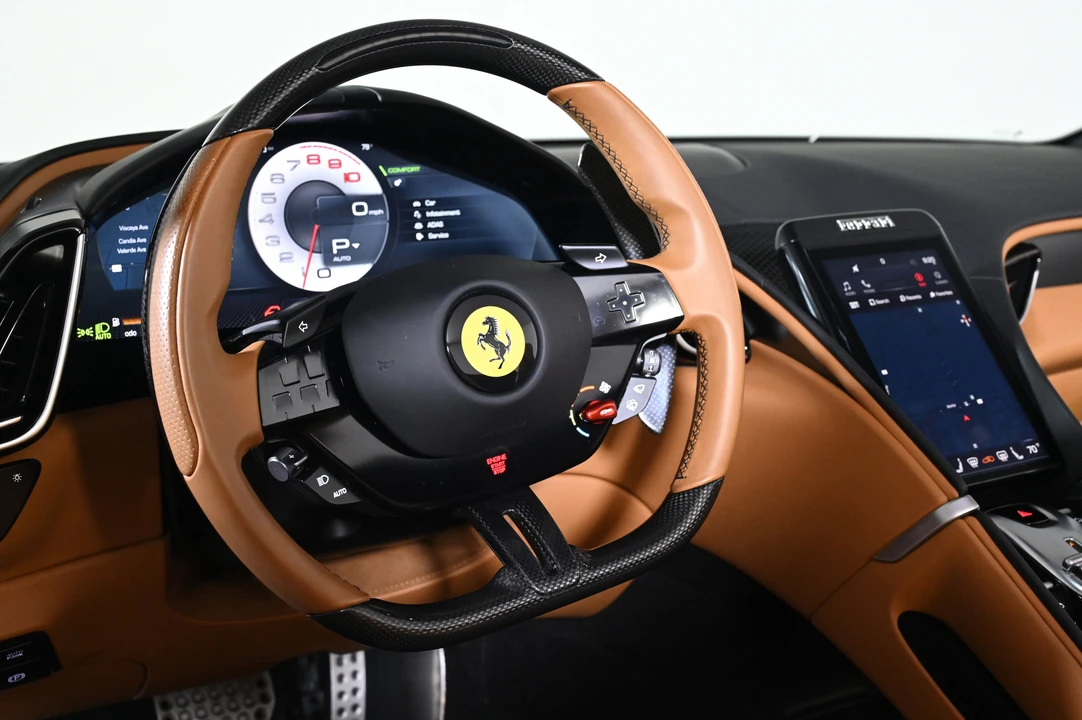 2025 Ferrari Roma Spider - Image 13 of 29