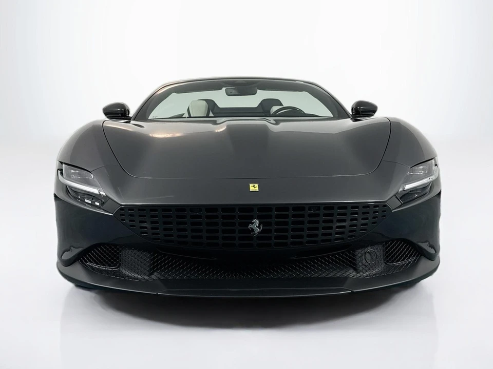 2025 Ferrari Roma Spider - Image 2 of 31