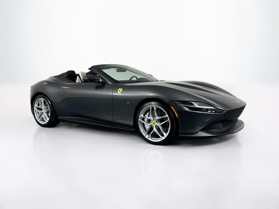 2025 Ferrari Roma Spider - Image 3 of 31