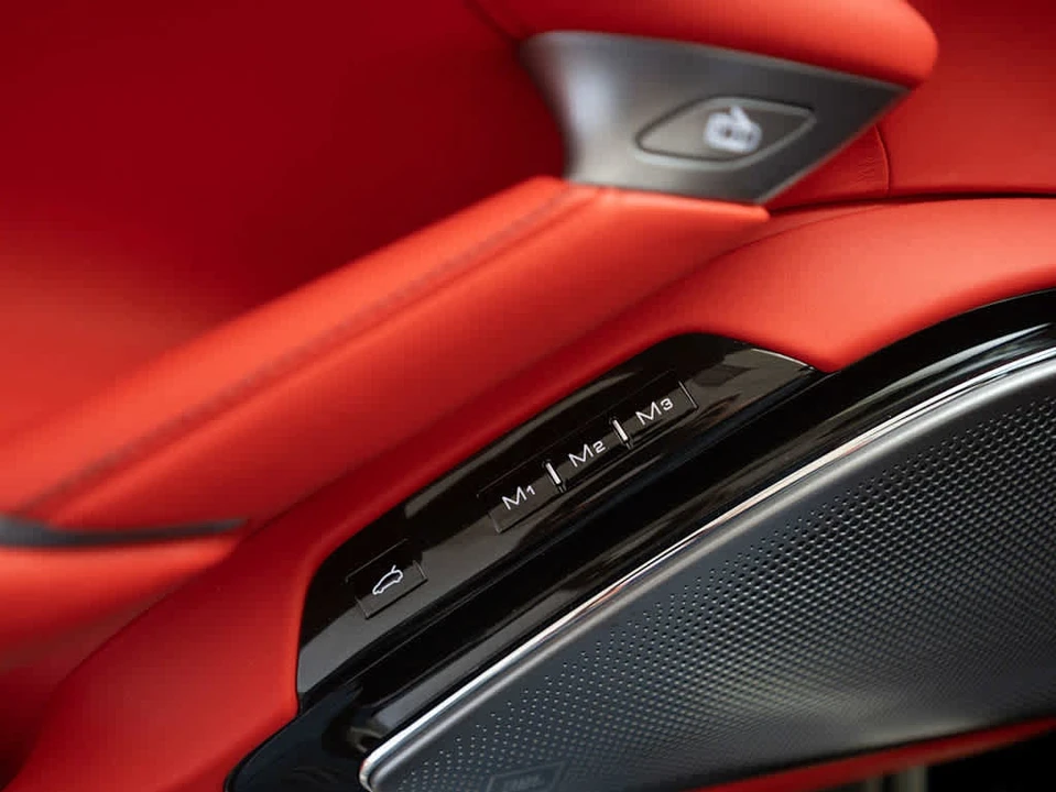 2025 Ferrari Roma Spider - Image 15 of 29