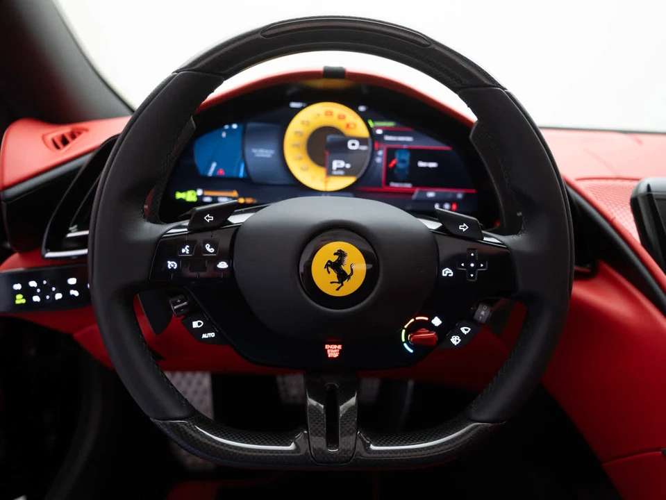 2025 Ferrari Roma Spider - Image 25 of 29