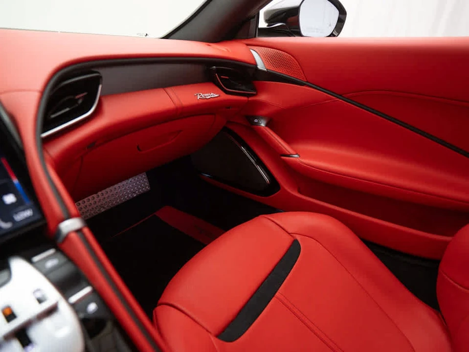 2025 Ferrari Roma Spider - Image 13 of 29