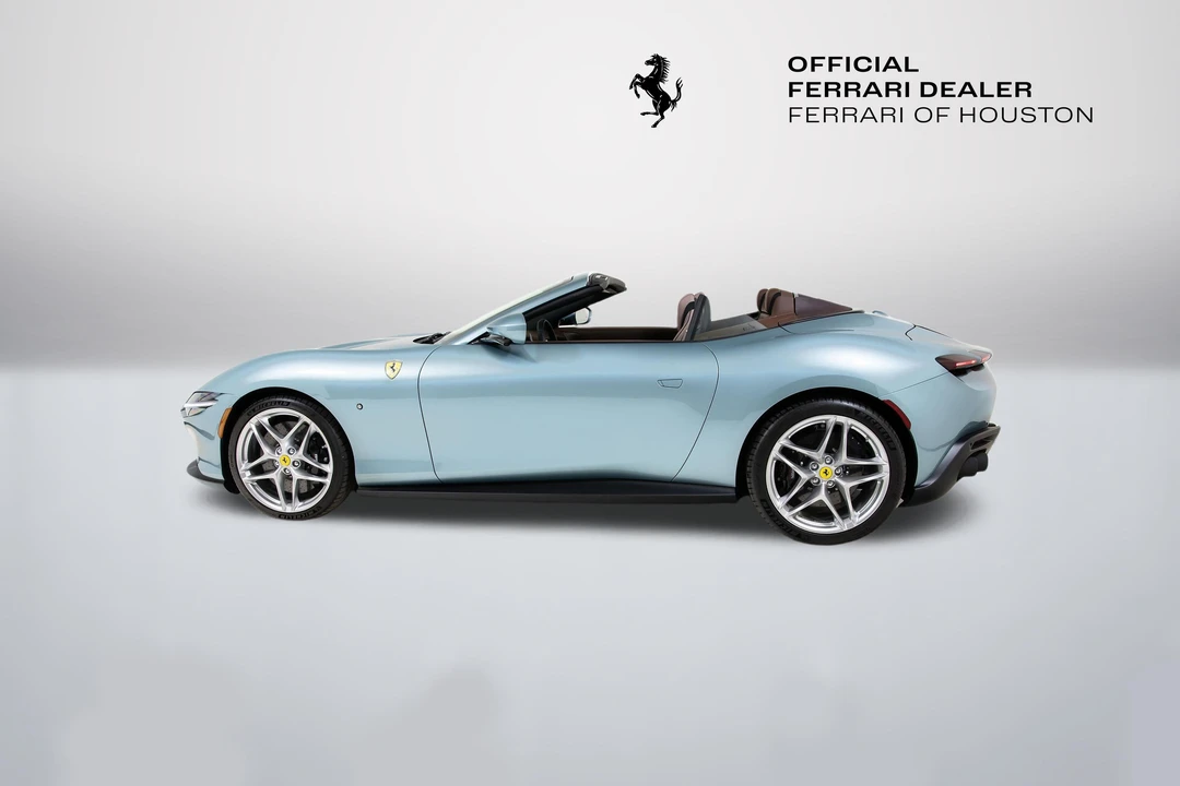 2025 Ferrari Roma Spider - Image 9 of 31