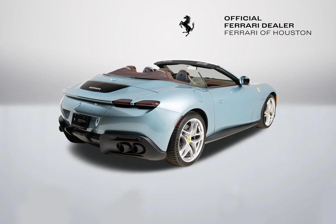 2025 Ferrari Roma Spider - Image 8 of 31