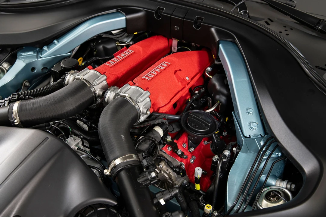 2025 Ferrari Roma Spider - Image 31 of 31
