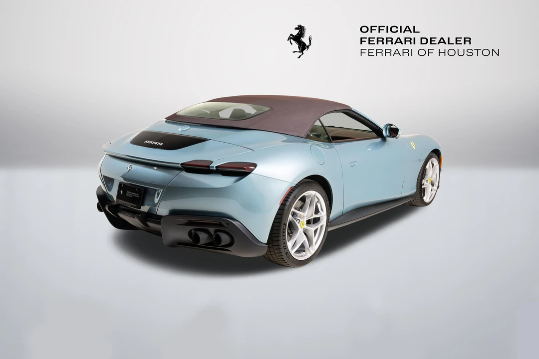2025 Ferrari Roma Spider - Image 22 of 31