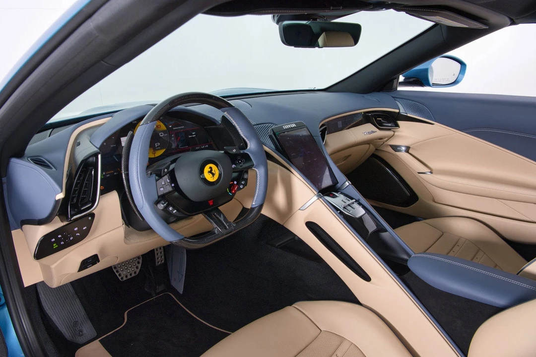 2025 Ferrari Roma Spider - Image 4 of 31