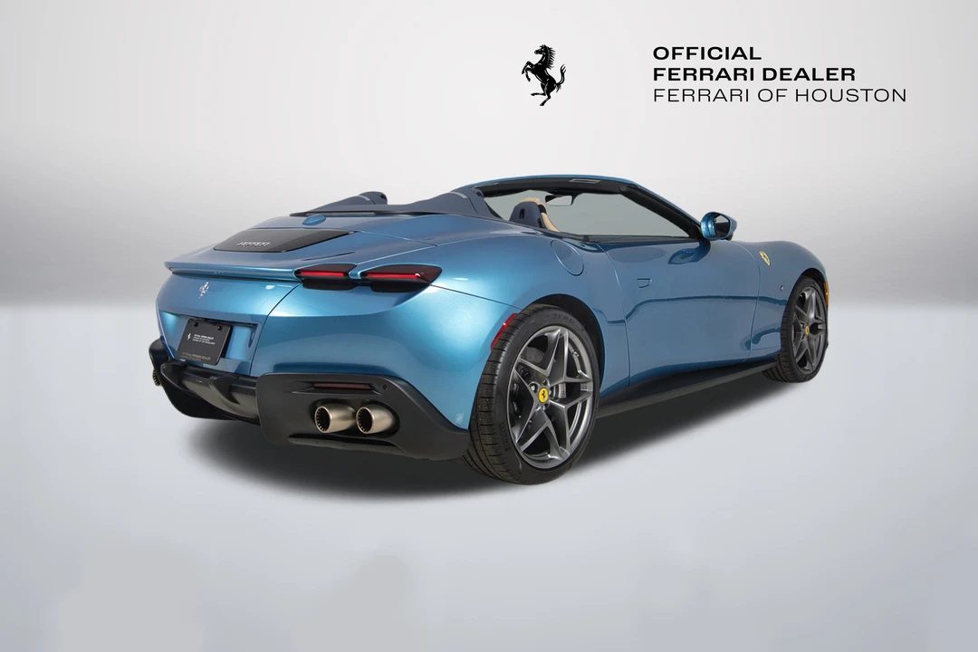 2025 Ferrari Roma Spider - Image 7 of 31