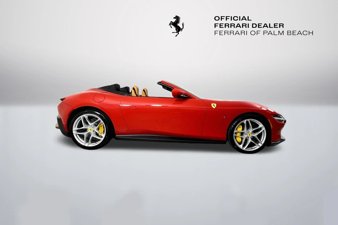 2025 Ferrari Roma Spider - Image 8 of 31