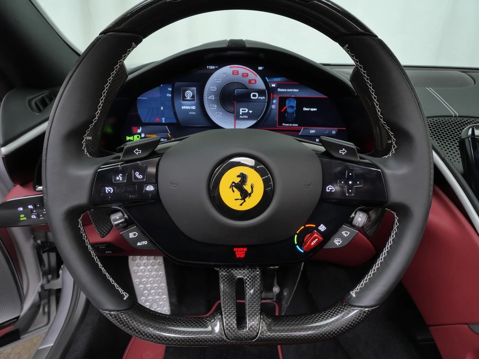 2025 Ferrari Roma Spider - Image 27 of 31