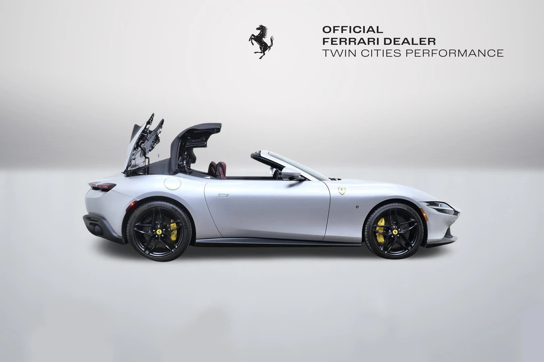 2025 Ferrari Roma Spider - Image 8 of 31