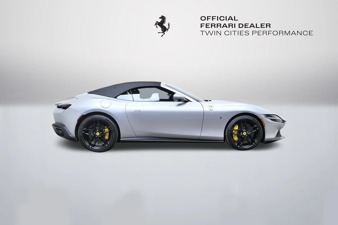 2025 Ferrari Roma Spider - Image 7 of 31