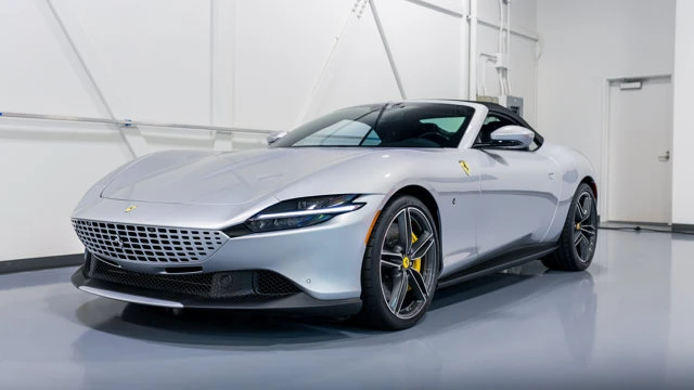 2025 Ferrari Roma Spider - Image 2 of 17