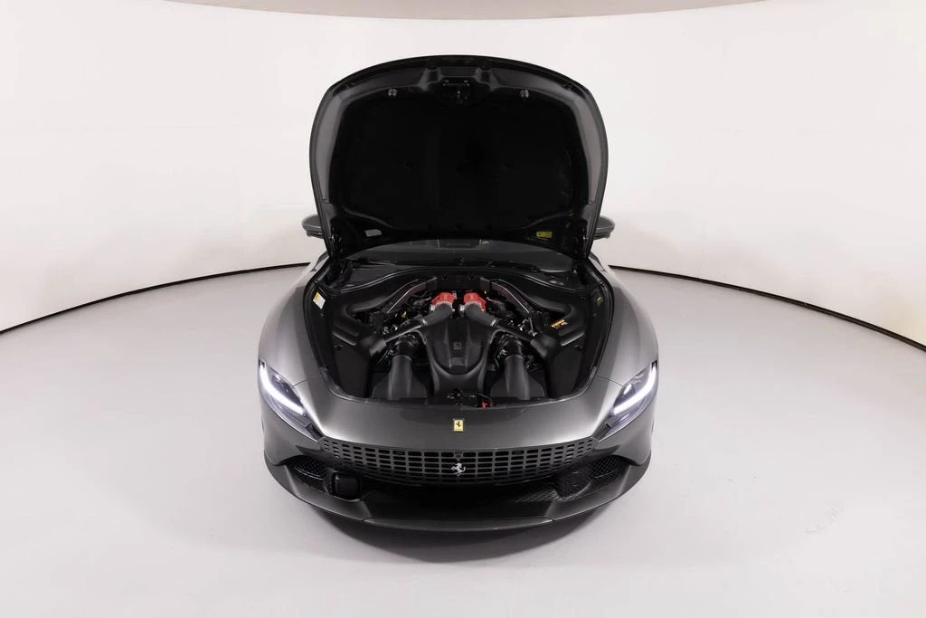 2025 Ferrari Roma Spider - Image 18 of 31