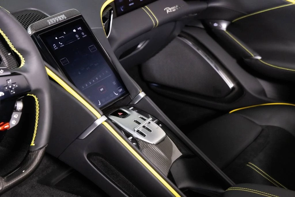 2025 Ferrari Roma Spider - Image 30 of 31