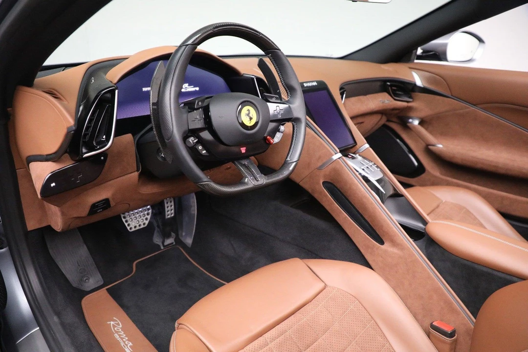 2025 Ferrari Roma Spider - Image 14 of 31