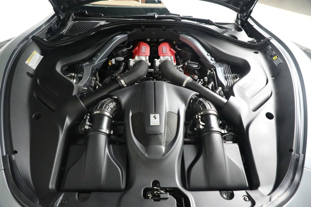 2025 Ferrari Roma Spider - Image 31 of 31