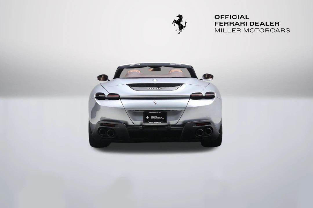 2025 Ferrari Roma Spider - Image 7 of 31